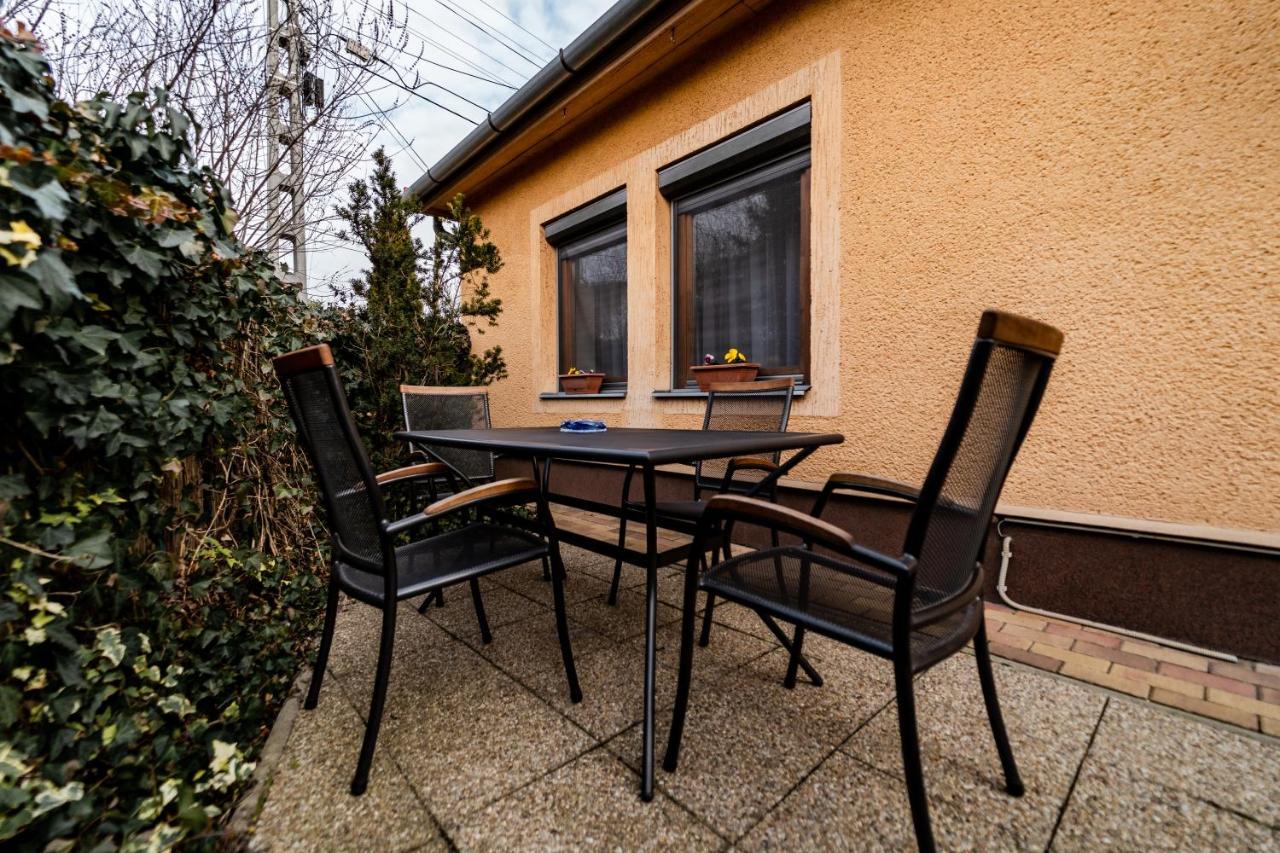 Estike Apartman Gyula Dış mekan fotoğraf
